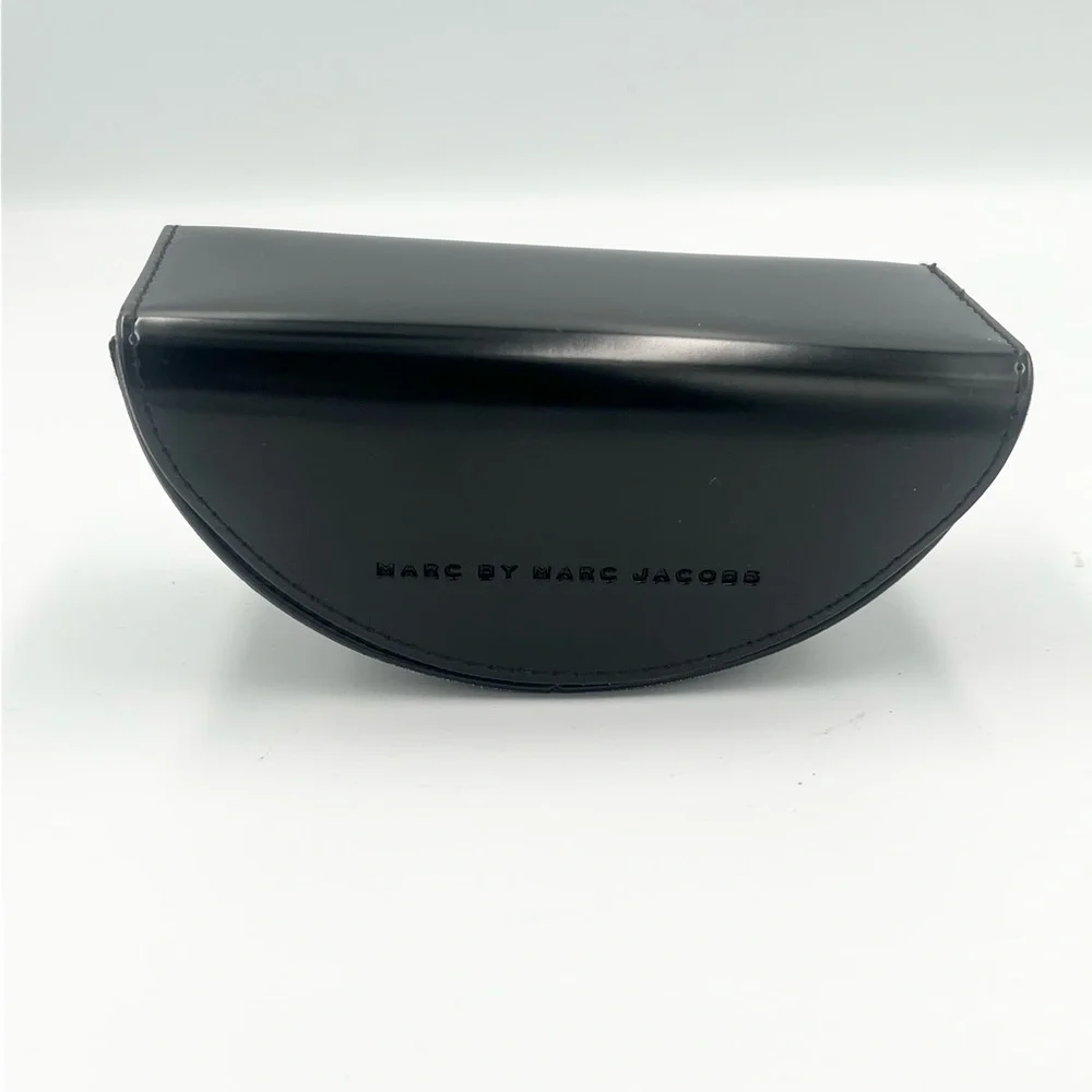 Marc by Marc Jacobs Elegant Black Case